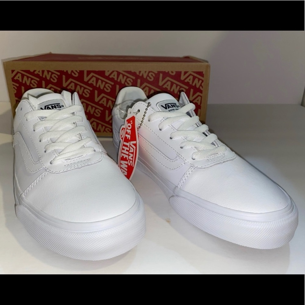 Vans Leather Ward Low Deluxe Comfort Women’s White Sneakers